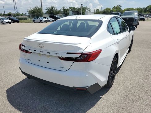 New 2025 Toyota Camry SE w/ Convenience Package image 5