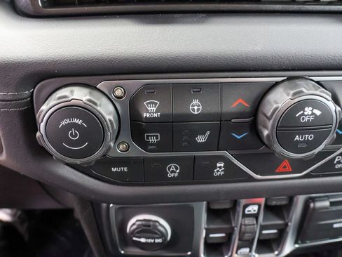 New 2026 Jeep Wrangler Unlimited Sahara AWD/4WD image 19