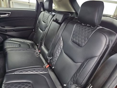 Used 2024 Ford Edge Titanium image 13