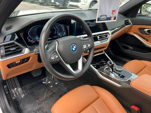 Used 2022 BMW 330e xDrive w/ Driving Assistance Package AWD/4WD image 32