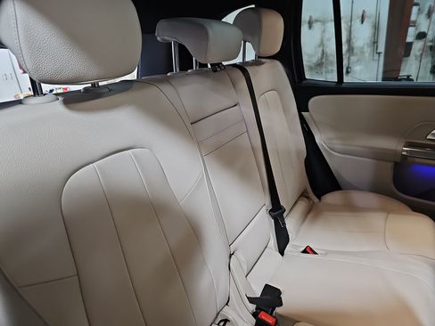 New 2026 Mercedes-Benz GLB 250 image 12