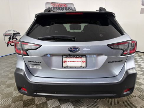 Used 2025 Subaru Outback Onyx Edition AWD/4WD image 5