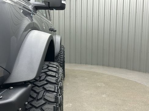 Used 2024 Ford Bronco Wildtrak image 15