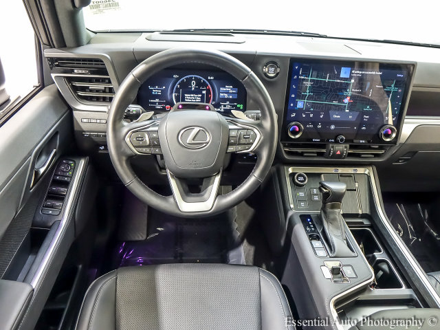 Used 2024 Lexus GX 550 w/ Accessory Package (Z1) AWD/4WD image 3