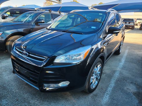 Used 2014 Ford Escape Titanium FWD image 2