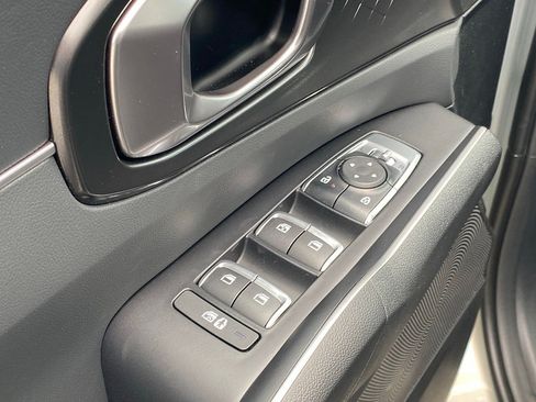 New 2026 Kia Sorento LX FWD image 12