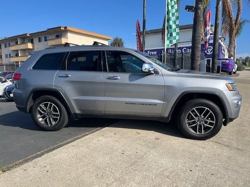 Used 2019 Jeep Grand Cherokee Limited image 2