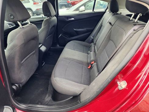 Used 2017 Chevrolet Cruze LT image 11