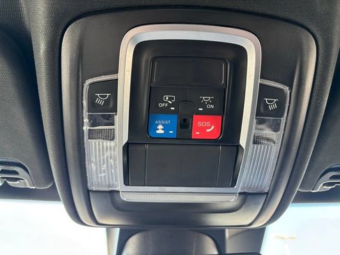 Used 2024 RAM 1500 Laramie AWD/4WD image 25