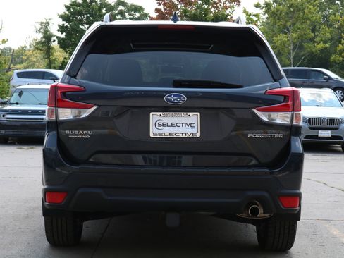 Used 2019 Subaru Forester Limited image 9