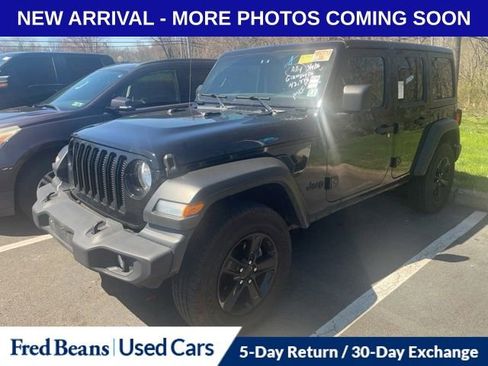 Used 2022 Jeep Wrangler Unlimited Sport image 3