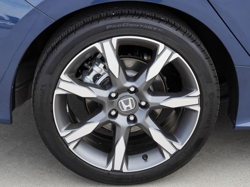 Used 2025 Honda Civic Sport Touring image 11