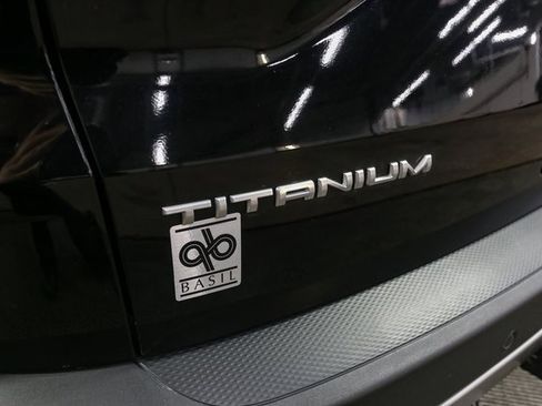 Used 2022 Ford Escape Titanium w/ Titanium Elite Package image 9