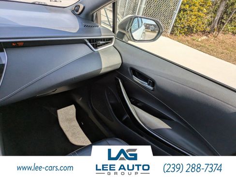 Used 2019 Toyota Corolla XSE image 14
