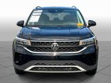 Used 2022 Volkswagen Taos SE image 3