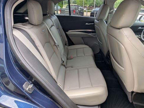 Used 2021 Cadillac XT4 Luxury w/ Cold Weather Package FWD image 21