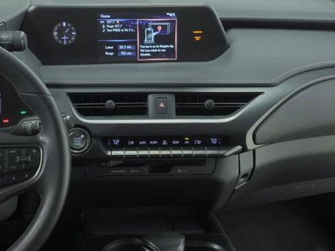 Used 2021 Lexus UX 200 w/ Accessory Package (Z2) image 16