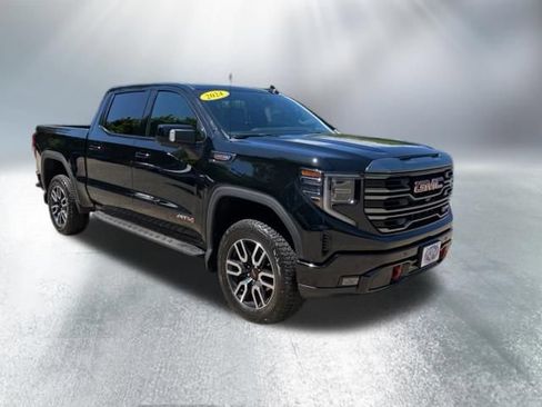 Used 2024 GMC Sierra 1500 AT4 w/ Technology Package AWD/4WD image 8