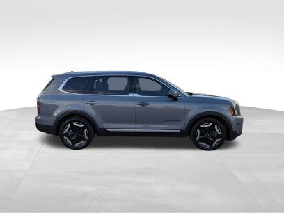 Certified 2023 Kia Telluride EX w/ EX Captain's Chair Package