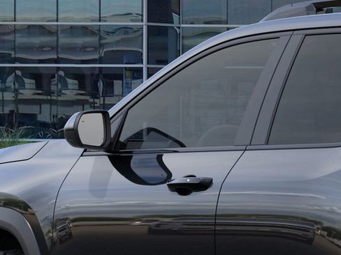 New 2026 Chevrolet Equinox ACTIV w/ Convenience Package III image 12