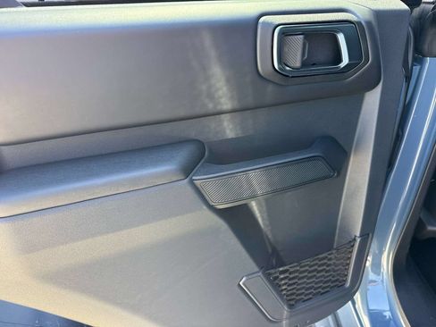 Used 2025 Ford Bronco Outer Banks AWD/4WD image 13