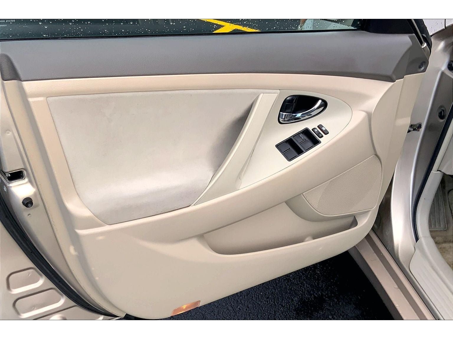 Used 2009 Toyota Camry SE FWD image 23