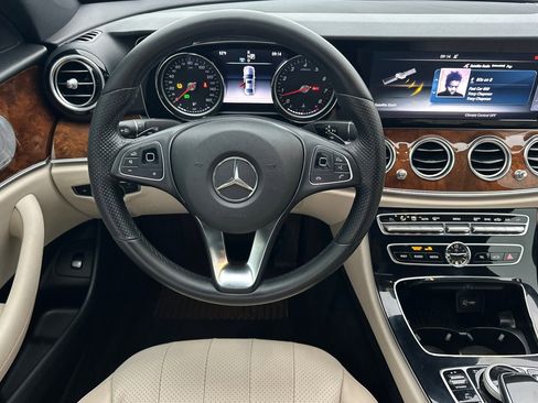Used 2017 Mercedes-Benz E 300 image 14