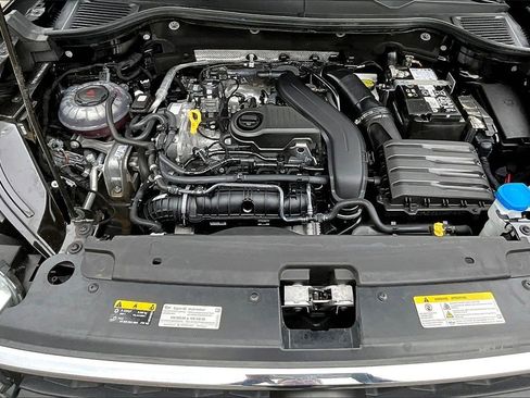 Used 2024 Volkswagen Taos SE image 10