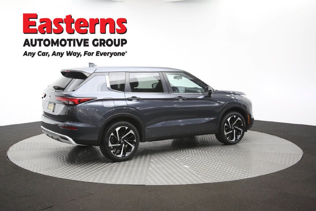 Used 2024 Mitsubishi Outlander SE AWD/4WD image 46