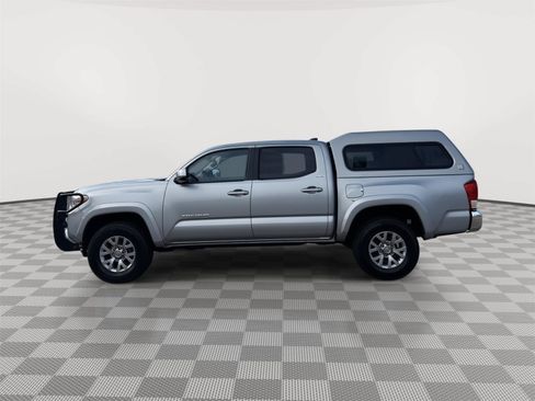 Used 2016 Toyota Tacoma SR5 w/ SR5 Appearance Package (SN) RWD image 3