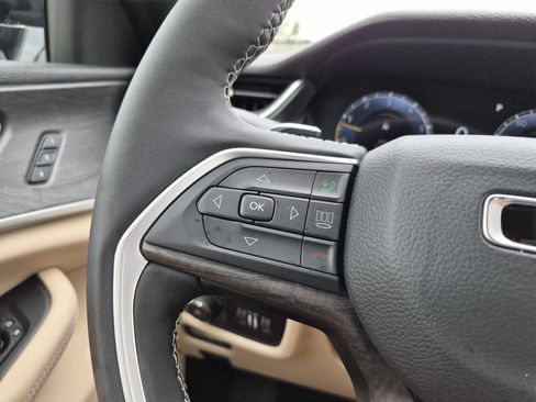 Used 2025 Jeep Grand Cherokee L Limited AWD/4WD image 21