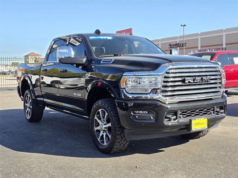 Used 2023 RAM 2500 Limited image 3