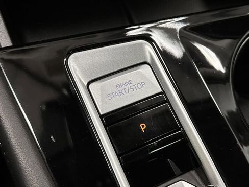 Used 2024 Volkswagen Atlas SEL image 24