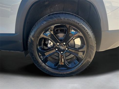 New 2026 Chevrolet Equinox LT w/ Midnight Edition image 11