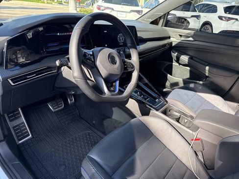 Used 2023 Volkswagen Golf R image 16