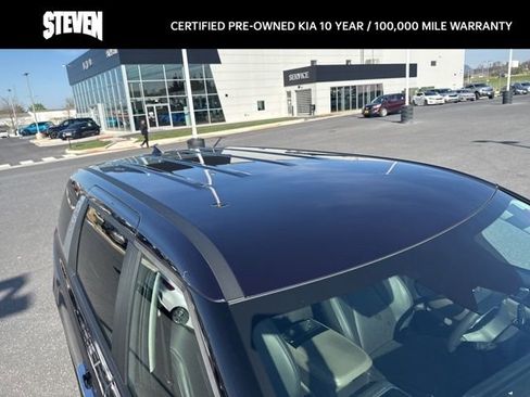 Certified 2026 Kia Carnival image 11