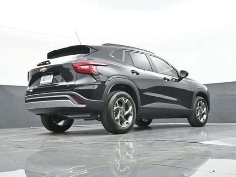 New 2026 Chevrolet Trax LT w/ Driver Confidence Package FWD image 46