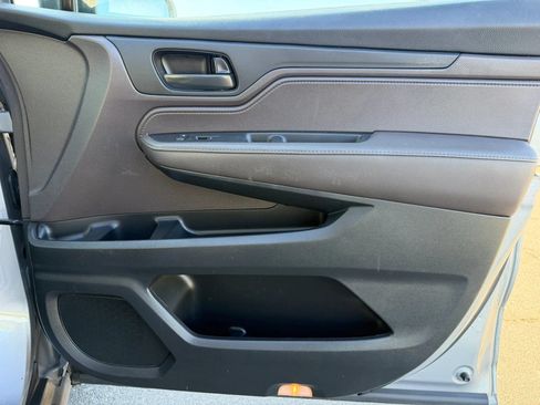 Used 2018 Honda Odyssey EX-L image 15