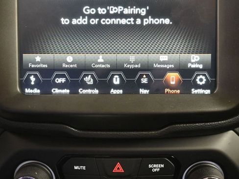 Used 2023 Jeep Renegade Latitude w/ Sun/Sound Group image 26