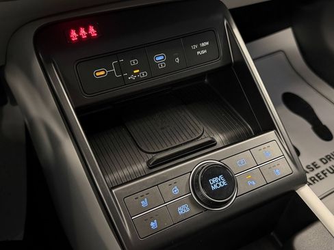 Used 2024 Hyundai Kona Limited image 16