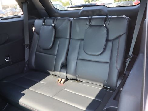 Used 2025 Ford Explorer ST image 12