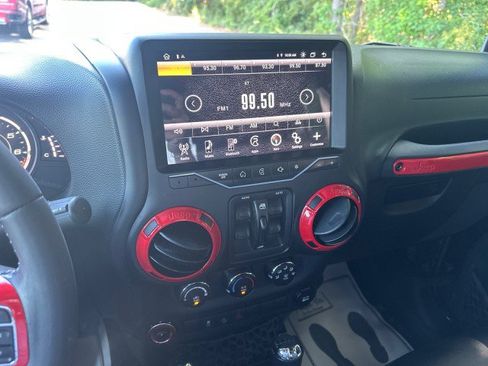 Used 2014 Jeep Wrangler Unlimited Sport AWD/4WD image 14