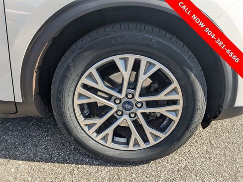 Used 2022 Ford Escape SEL w/ Technology Package image 11