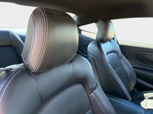 Used 2025 Ford Mustang GT Premium image 26