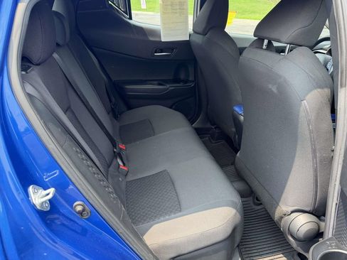Used 2020 Toyota C-HR LE FWD image 12
