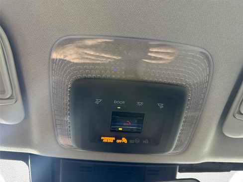 Certified 2024 Toyota Prius XLE image 22