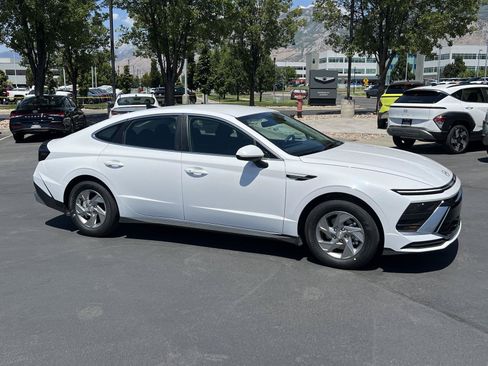 Certified 2026 Hyundai Sonata SE FWD image 5