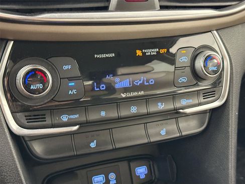 Used 2019 Hyundai Santa Fe SEL FWD image 24