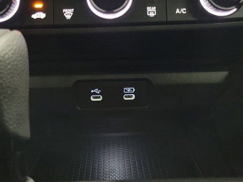 Certified 2025 Honda Accord LX image 29