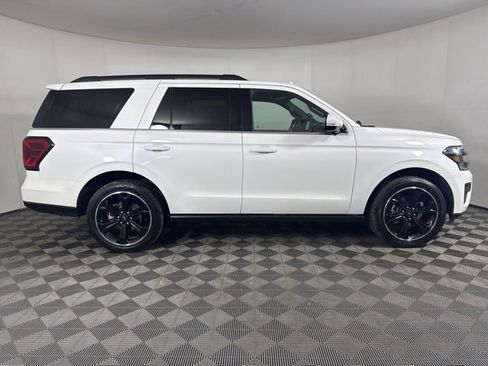 Certified 2023 Ford Expedition Limited image 2